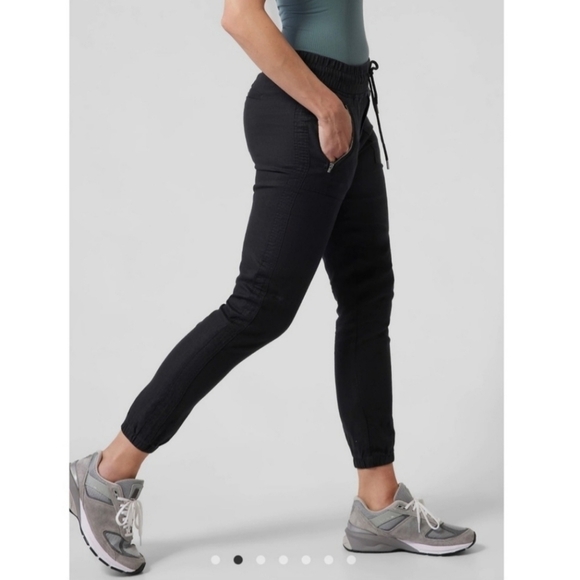Athleta cabo linen jogger in black - Picture 2 of 13